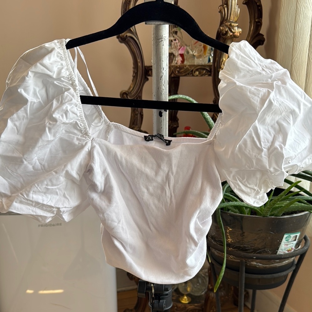 Elegant White Puff Sleeve Top
